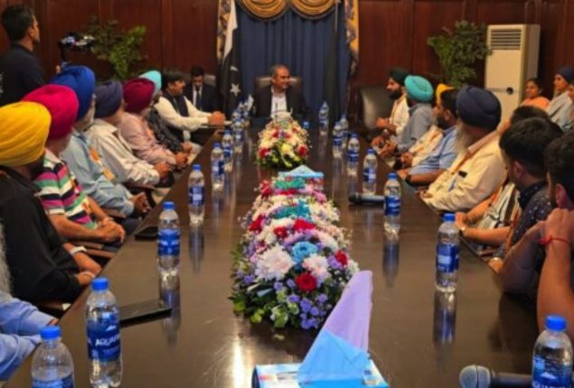 Naqvi accords stately welcome to Sikhs pilgrims