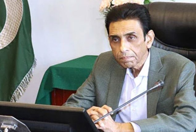 Khalid Maqbool Siddiqui stresses to promote girls' education