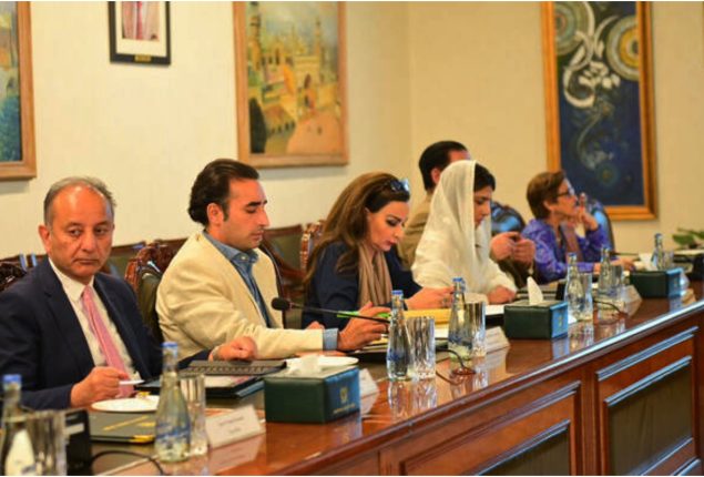 Pakistani delegation briefs OIC on escalating situation in South Asia