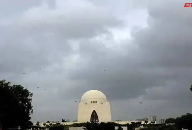 Light rain or drizzle expected in Karachi by evening or night