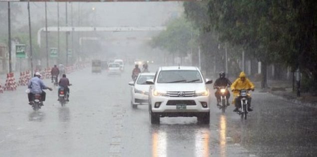 Light rain expected in Karachi within 24 hours: Met Office