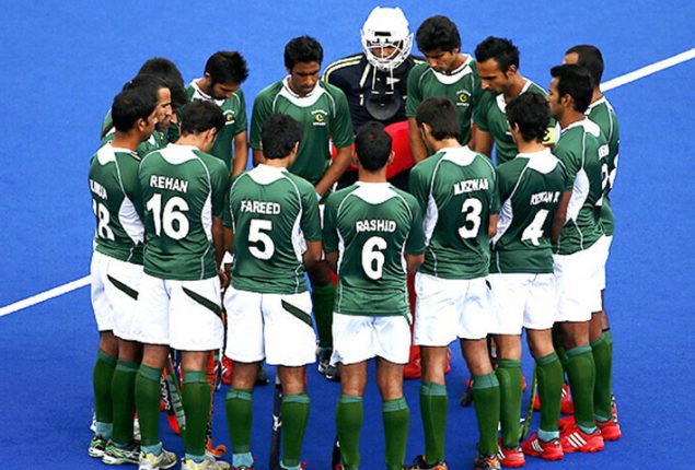 Former Olympians urge Pakistan to join pro hockey league