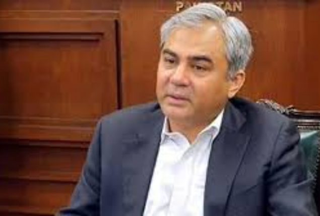 Naqvi reviews security situation of railways, anti-encroachment steps