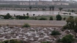 Light downpour in Karachi, humid weather expected to continue