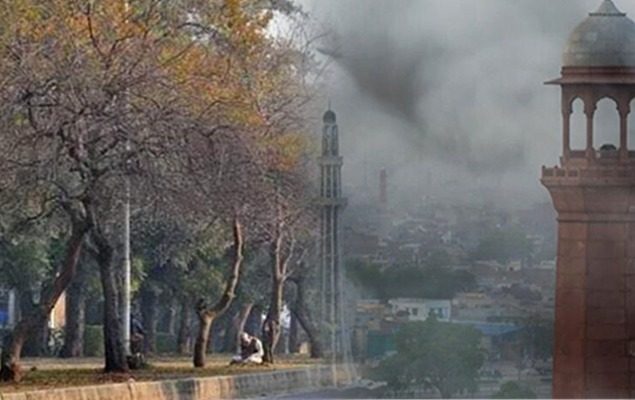 Dry weather to prevail across Pakistan, smog worsens in Punjab