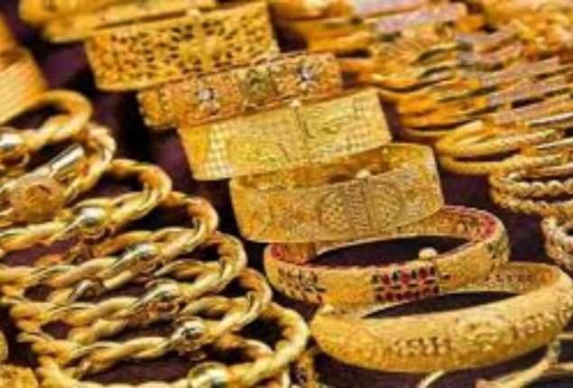 Gold price rises again across Pakistan